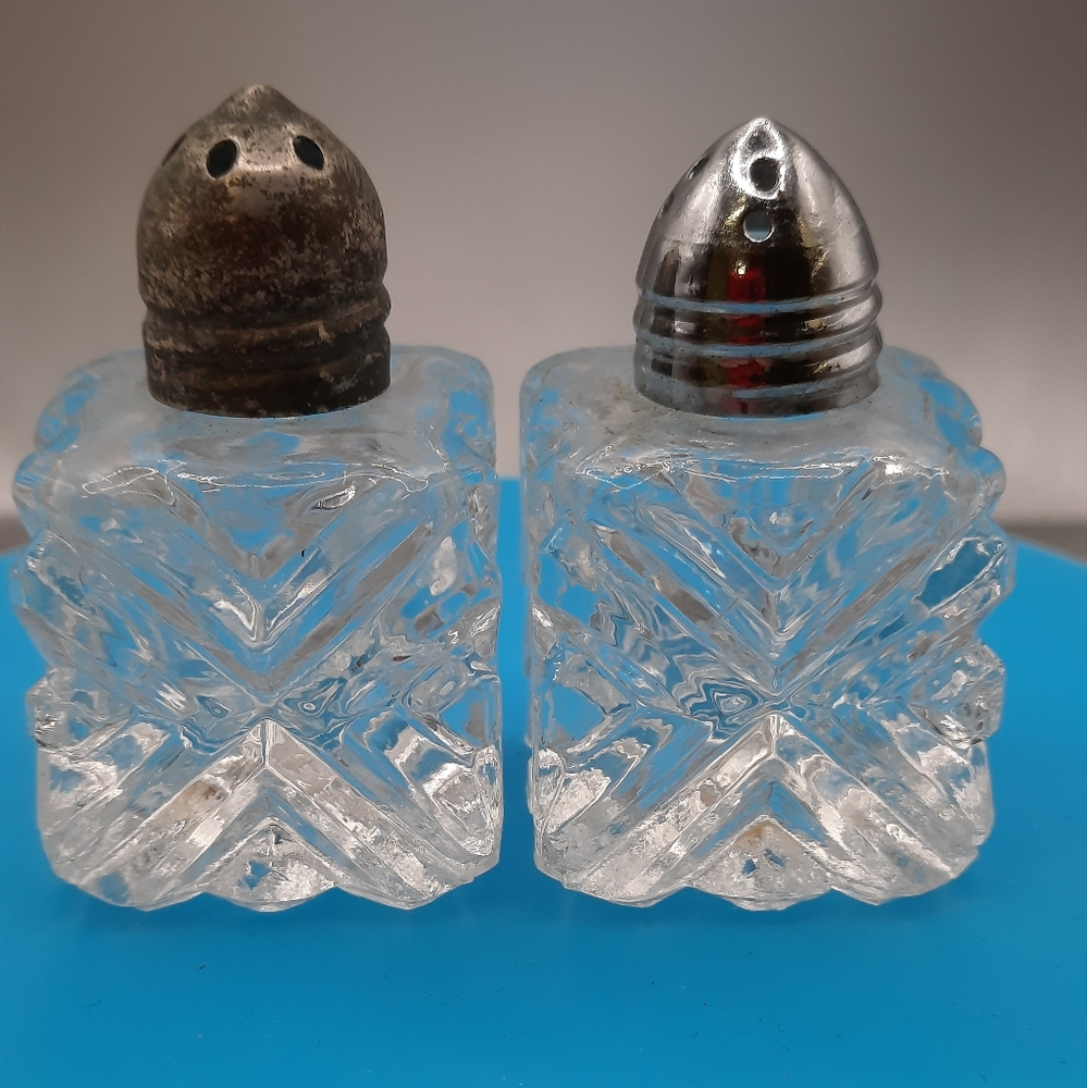 Vtg. Salt & Pepper Shakers Japan